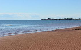 Cottages On Pei-Oceanfront